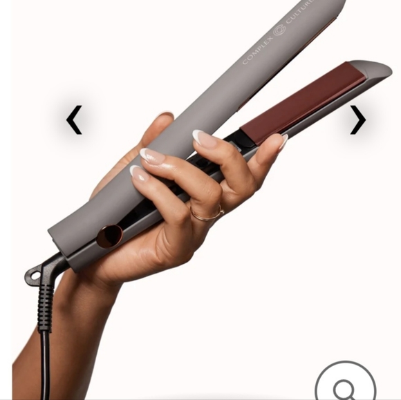Professional Titanium Flat Iron - Picture 5 of 6